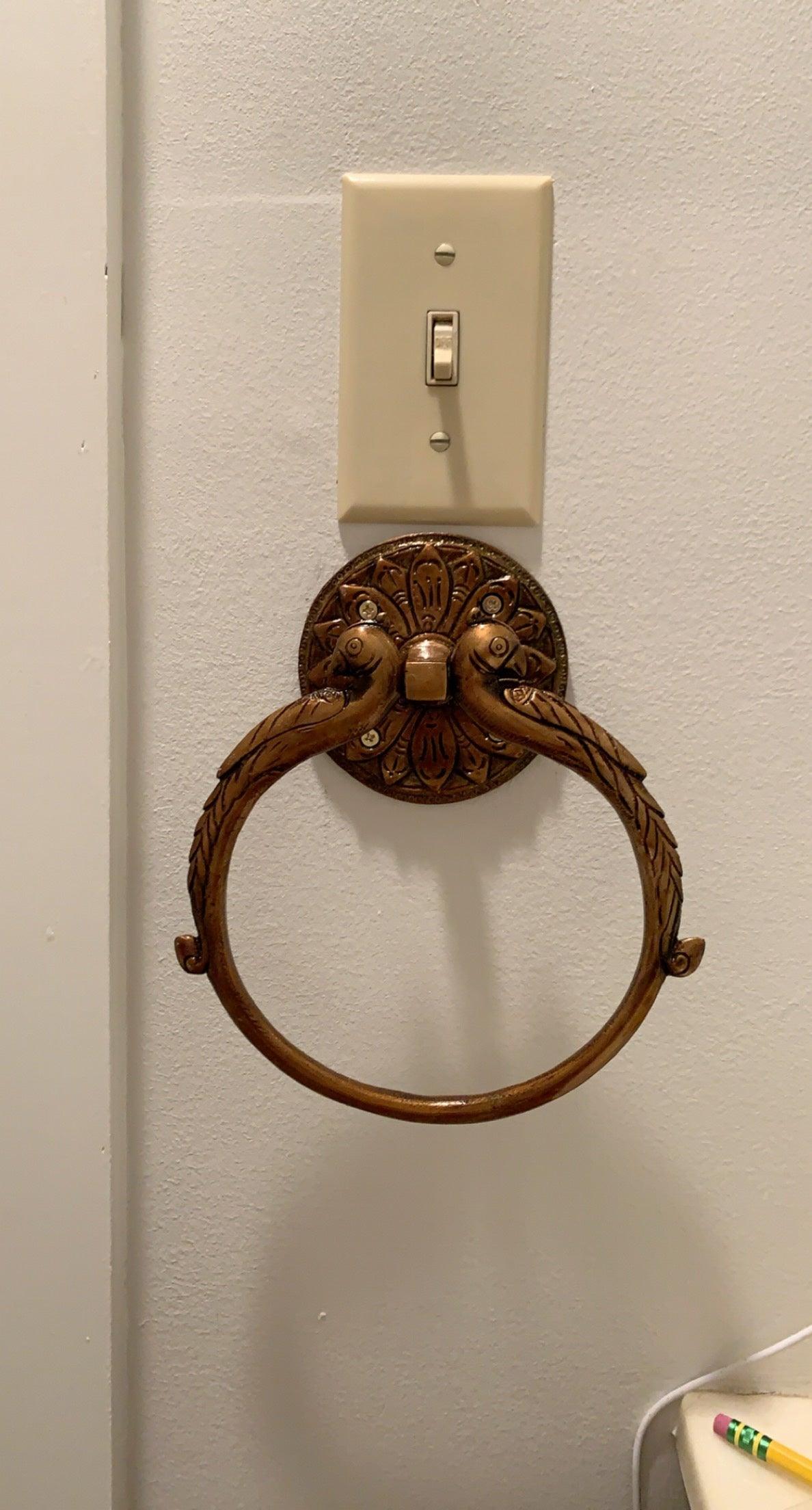Peacock Towel Ring - Antique Brass - Stylentdecor