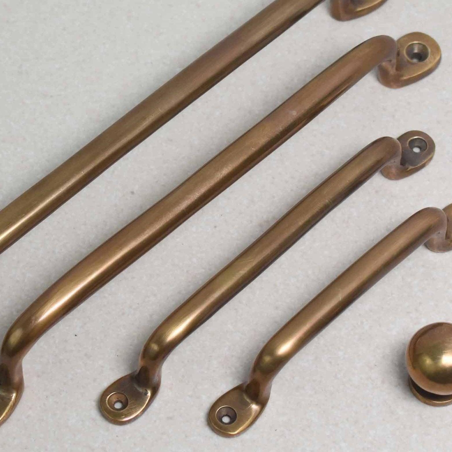 Serene Cabinet Pulls | Antique Brass Unlacquered - Stylentdecor