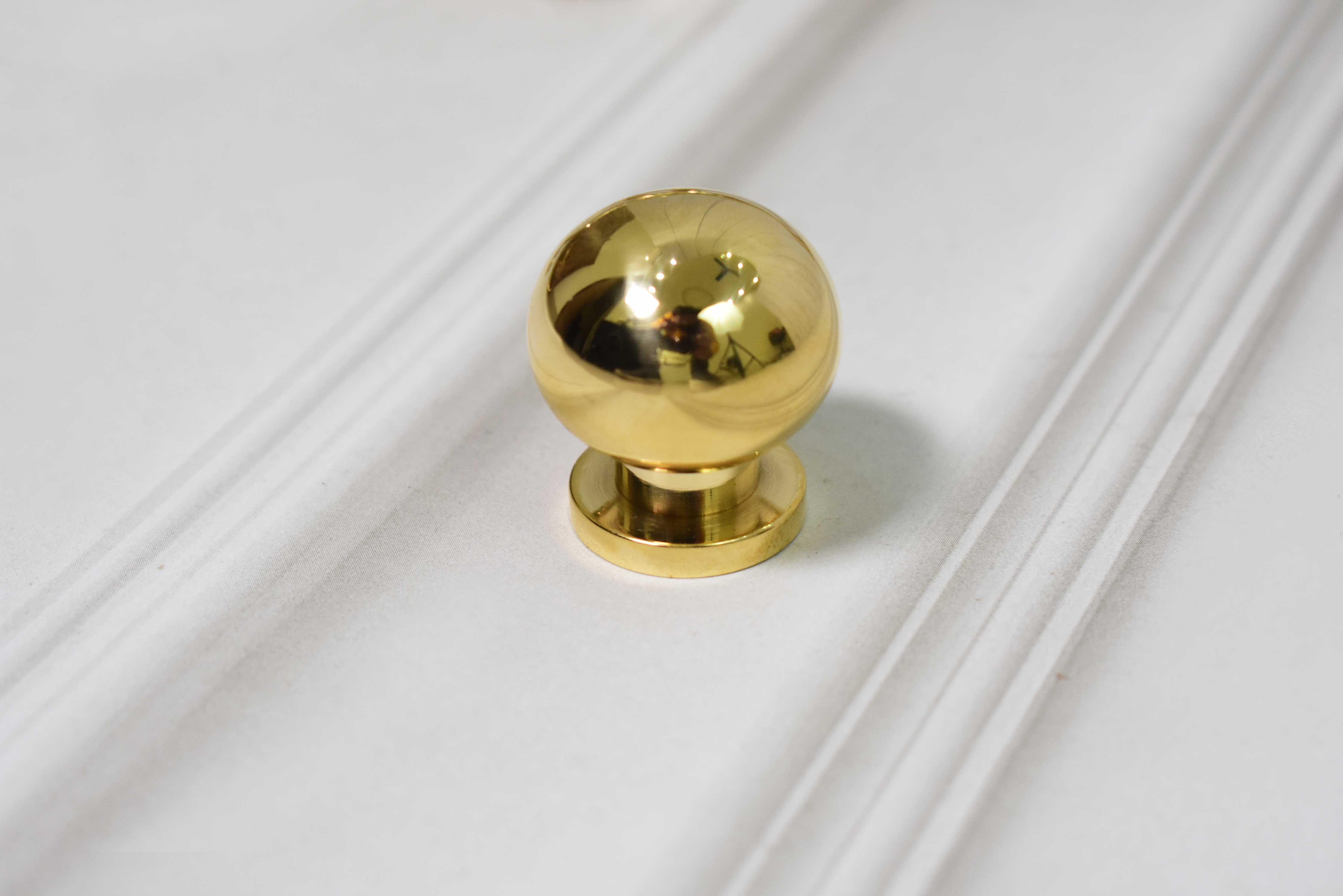 Serene Cabinet Pulls - Unlacquered Brass Polished - Stylentdecor