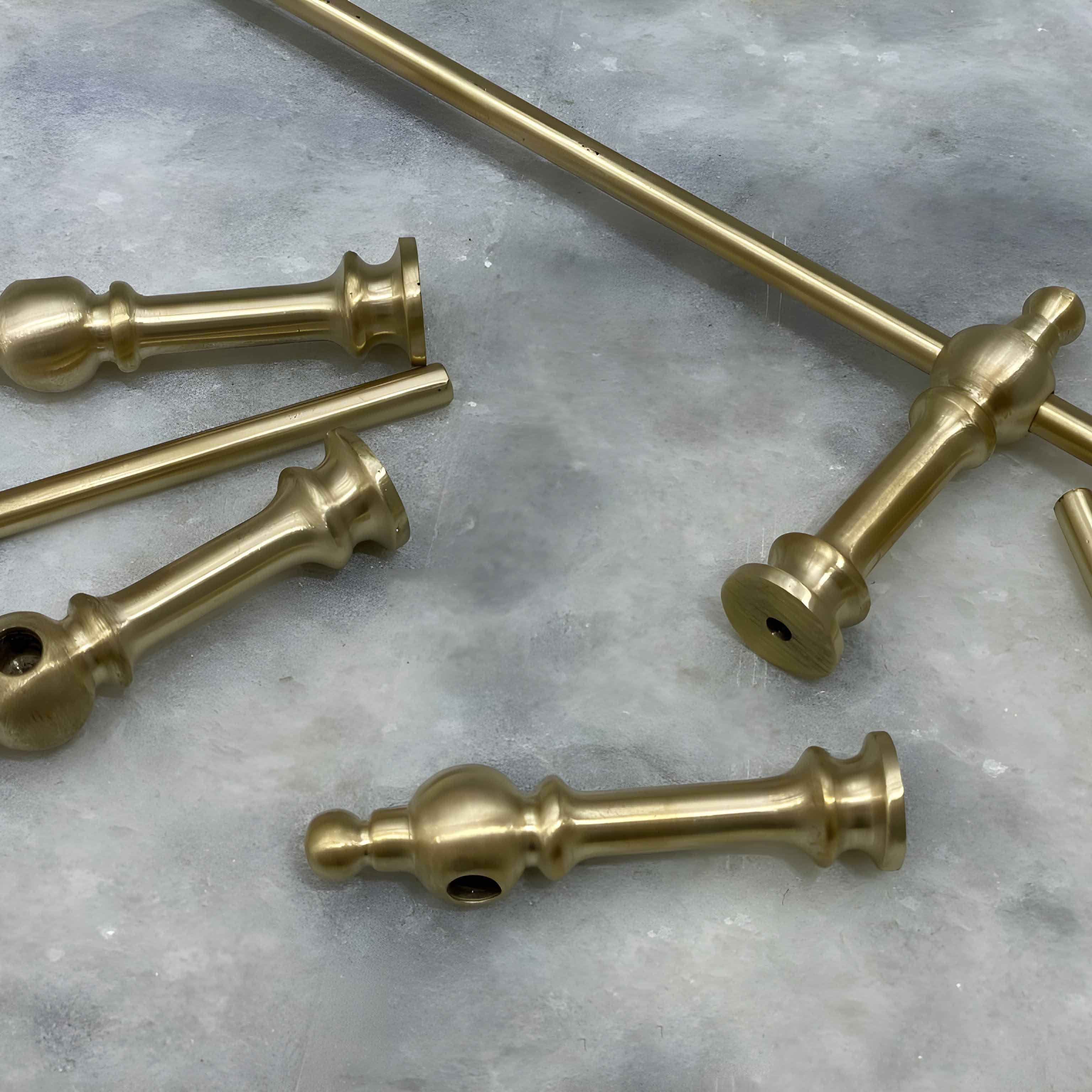 Victorian Brass Gallery Rail - Brushed Brass - Stylentdecor