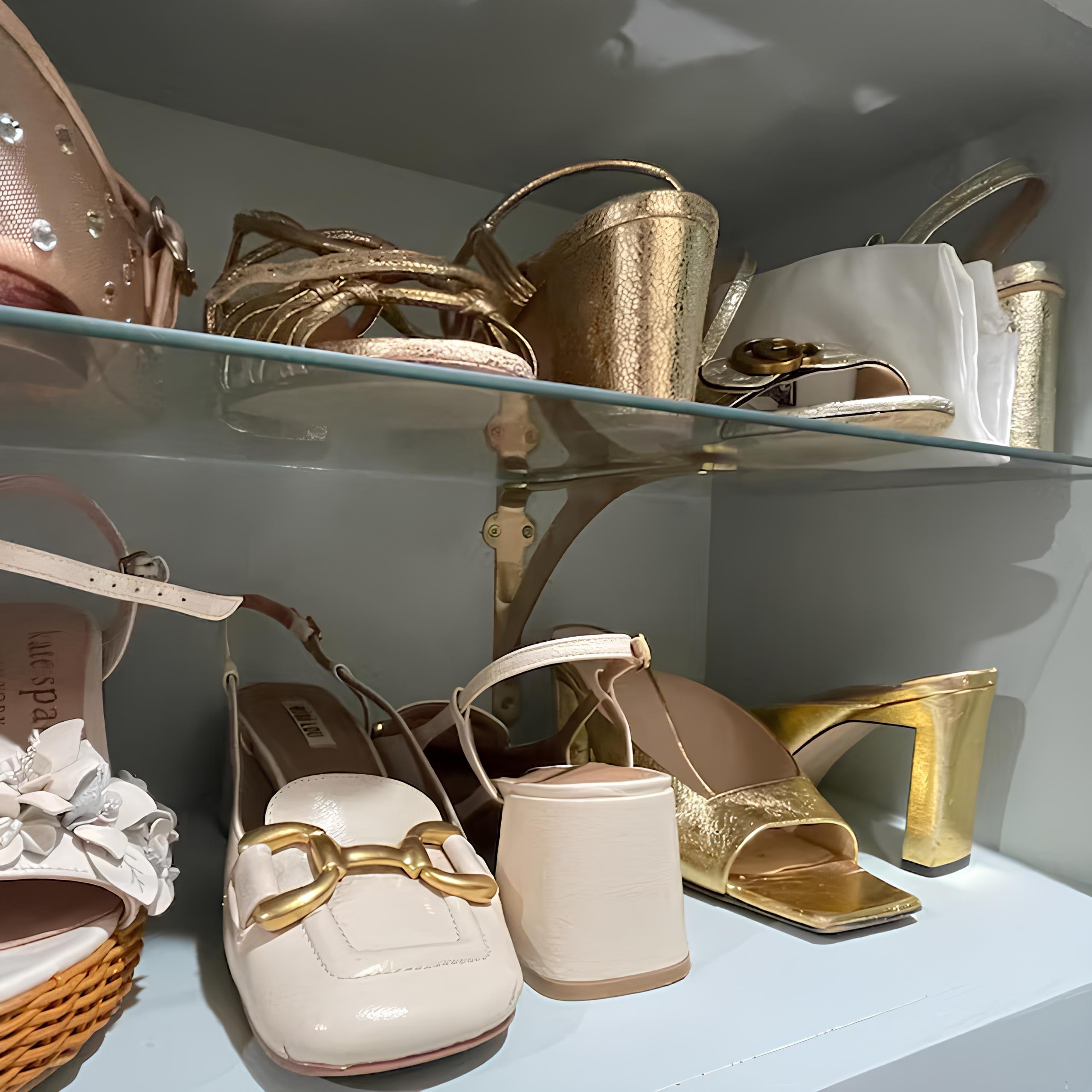 Classic Shelf Bracket - Brass Brushed - Stylentdecor