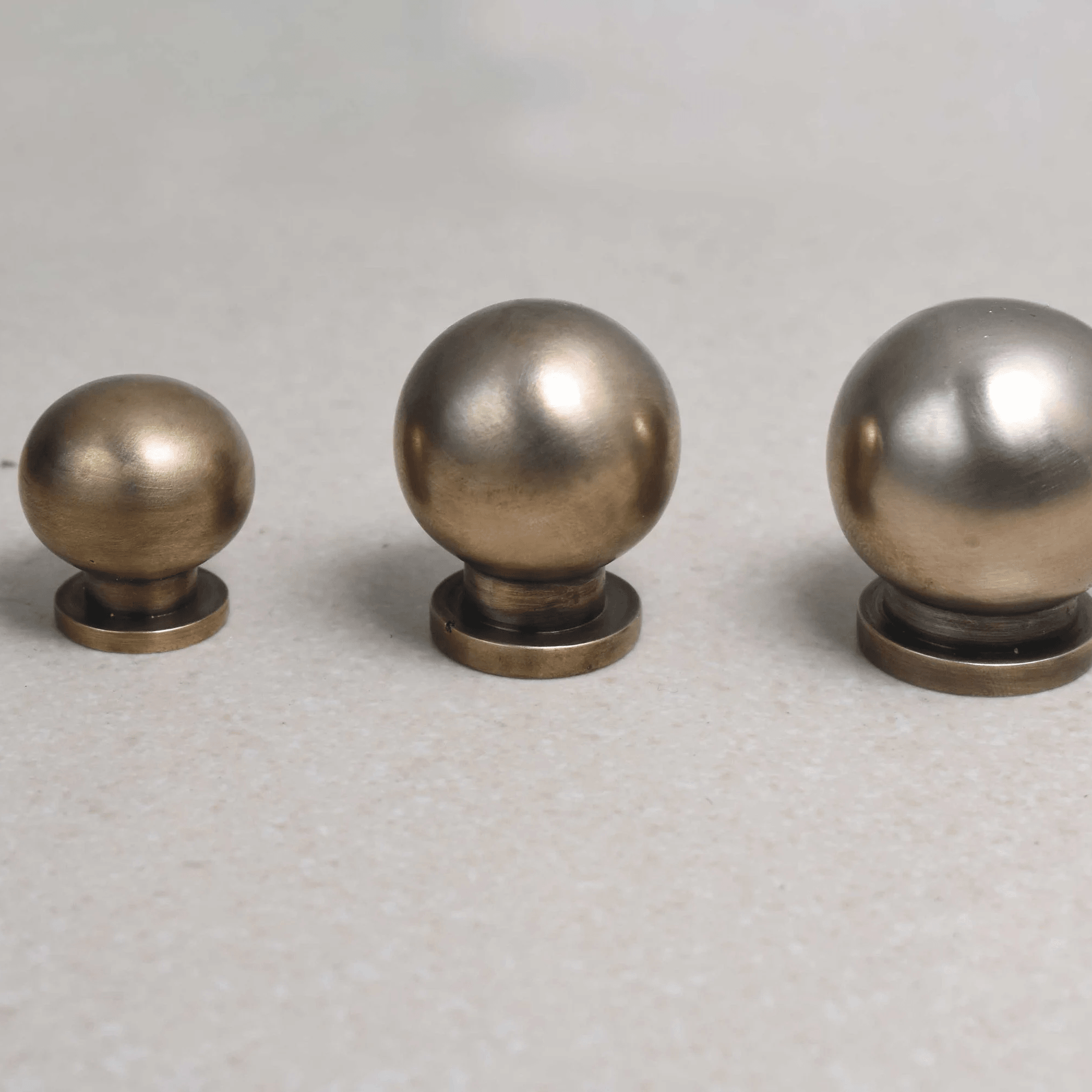 Serene Cabinet Pulls | Antique Brass Unlacquered - Stylentdecor