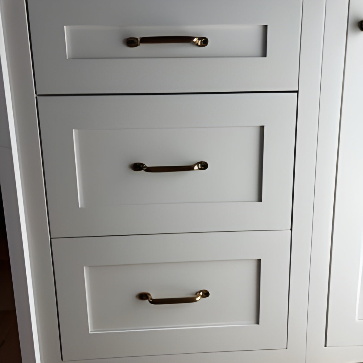 Timeless Elegance with Antique Brass Cabinet Pulls That Transform Your Home