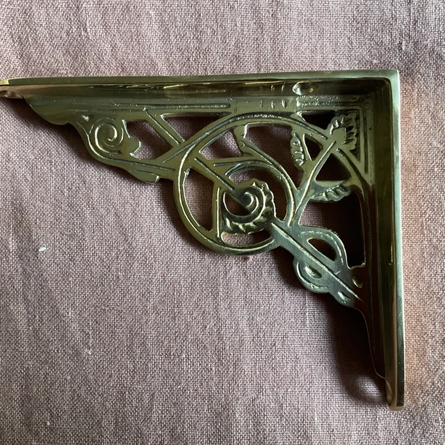 Georgian Shelf Bracket 