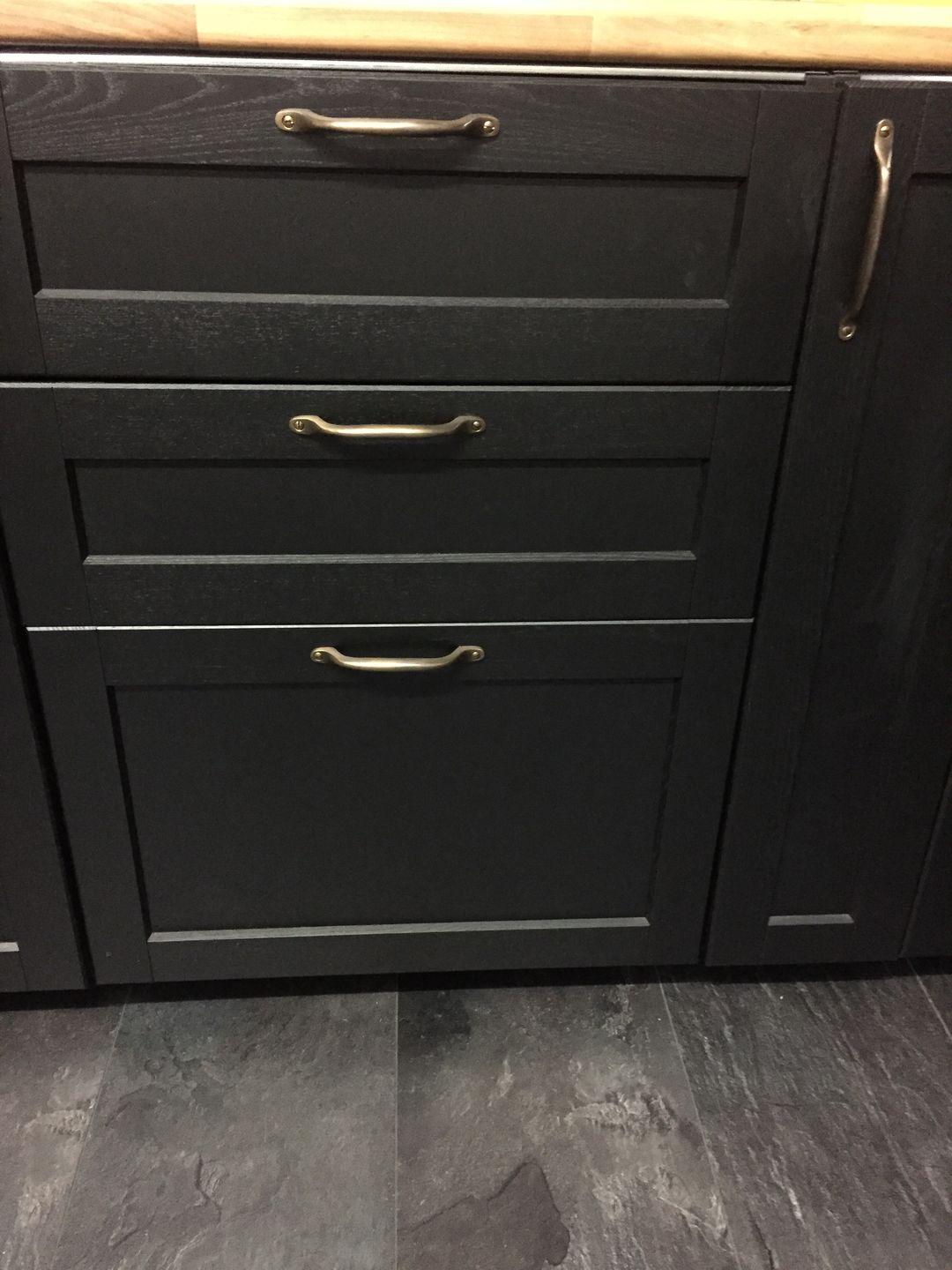 Small Bow Pull - Antique Brass - Stylentdecor