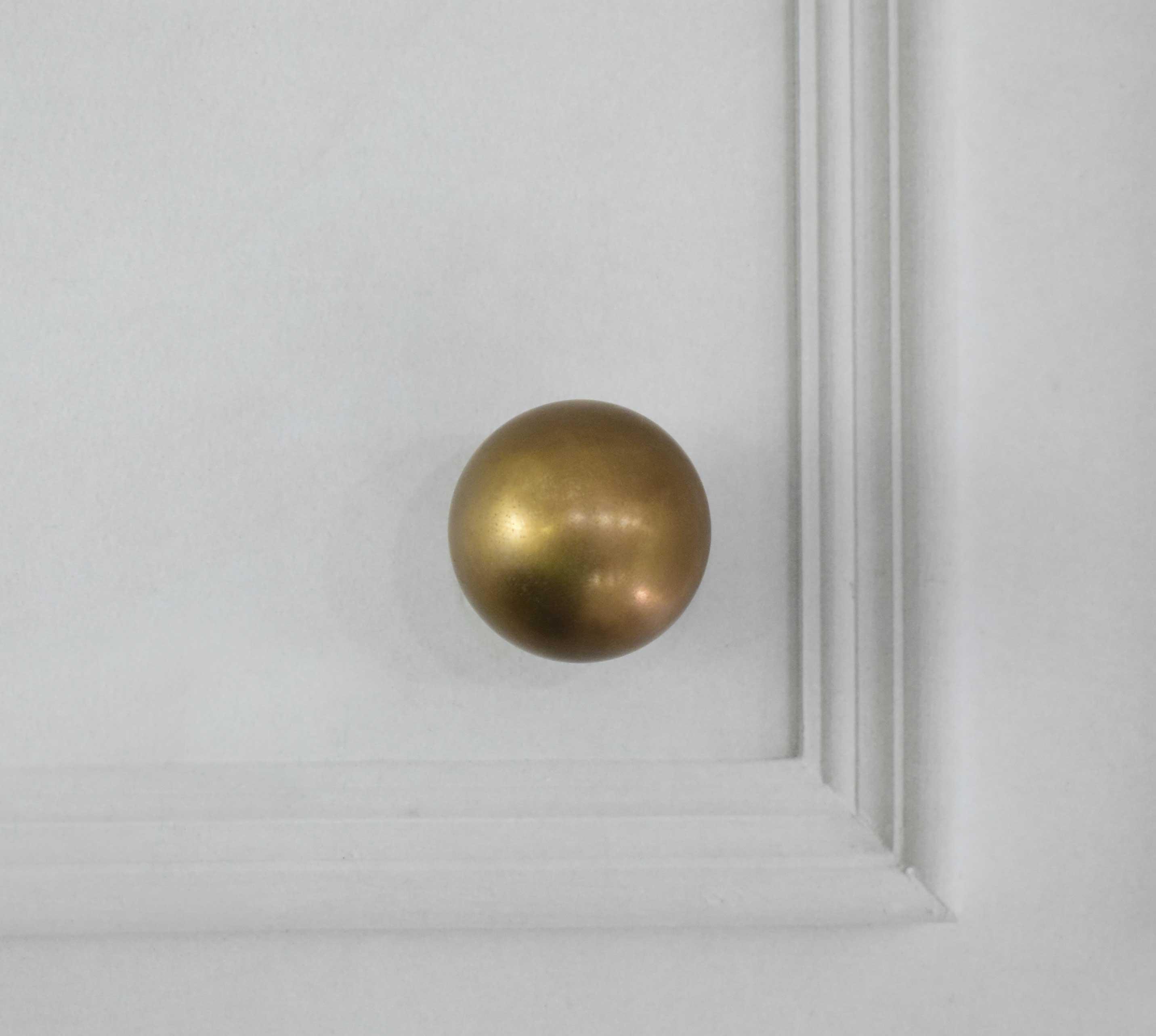 Brass Ball Knob - Antique Brass - Stylentdecor