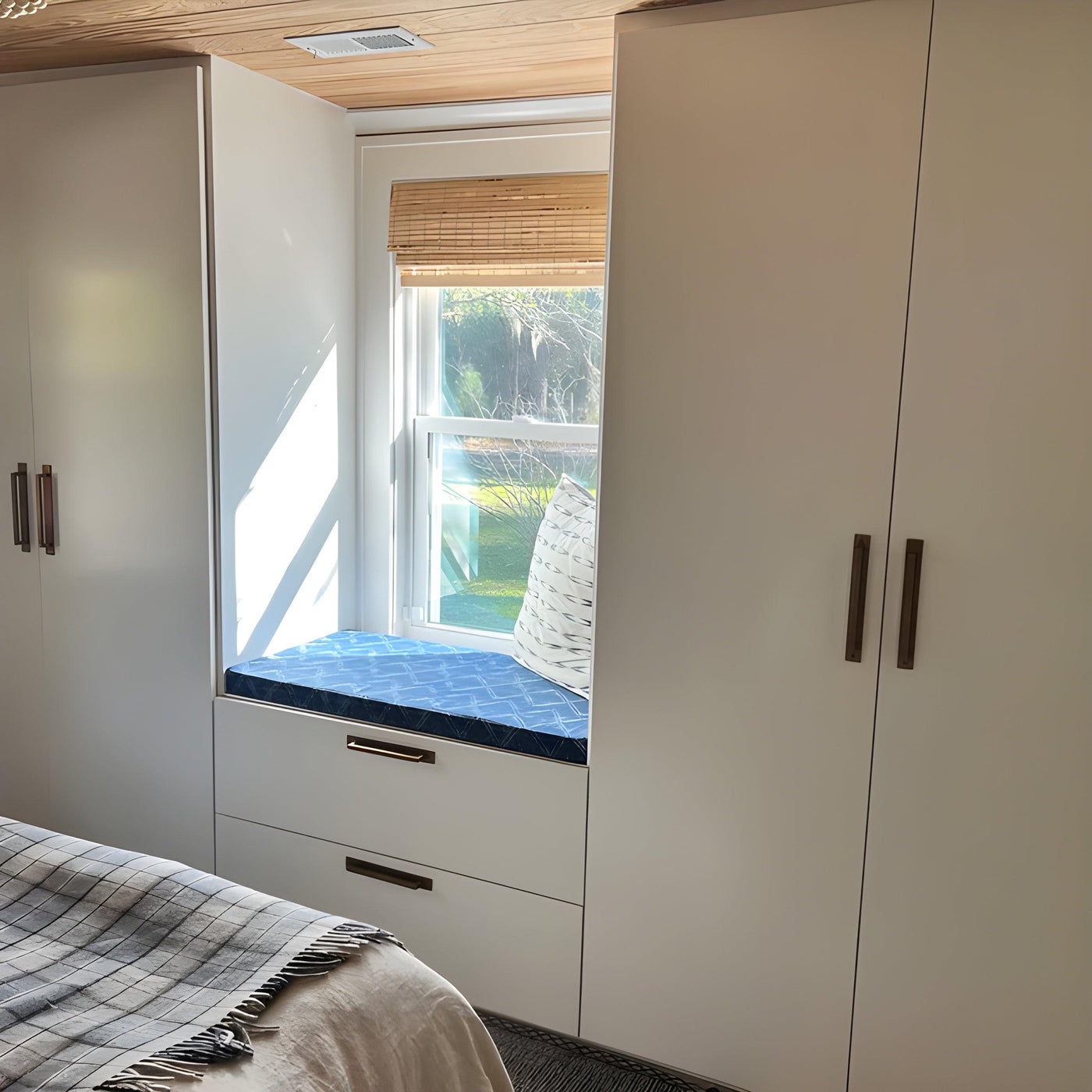 Brass Antique Drawer Pulls with Backplate Classic Hardware Stylentdecor