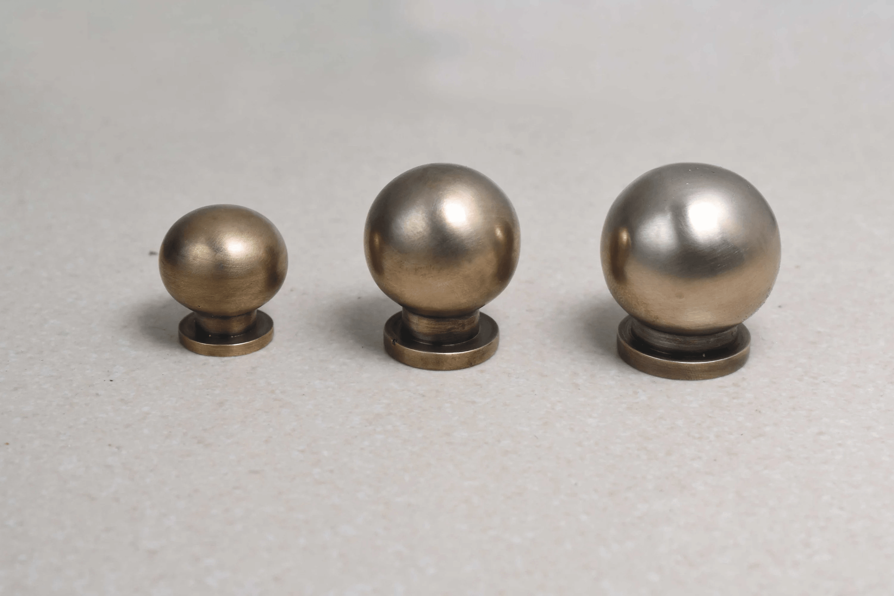Serene Cabinet Pulls | Antique Brass Unlacquered - Stylentdecor